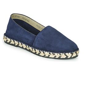 Betty London Spanish leather shoes blue suede shoes | NWT Size 6